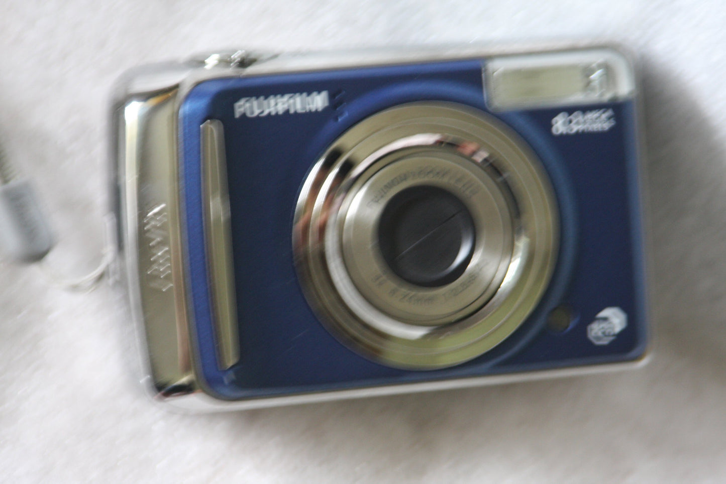 Fuji Film FinePix A805 Digital Camera Kit