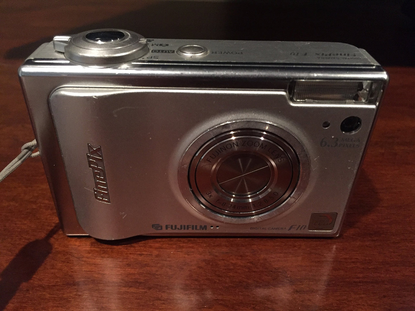 Fujifilm Finepix F10 6.3MP Digital Camera with 3x Optical Zoom