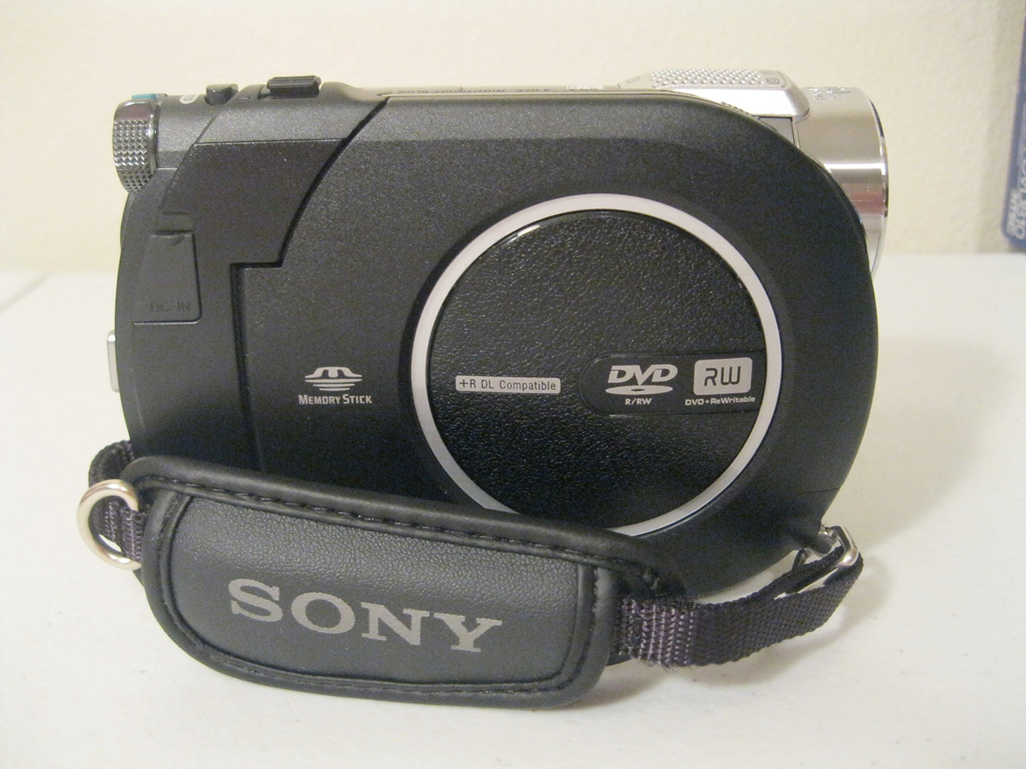 Sony DCR-DVD810 Camcorder