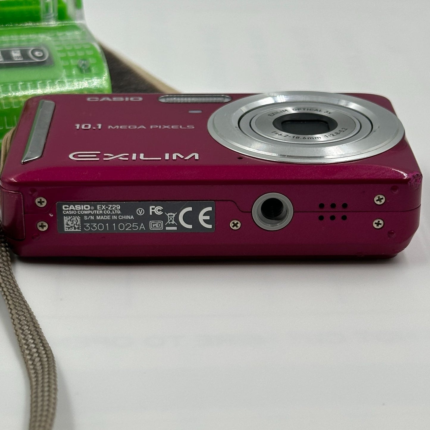 Casio Exilim 10.1 MP Digital Camera EX-Z29 Magenta