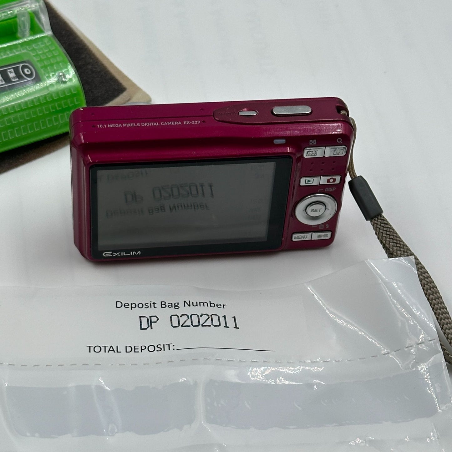 Casio Exilim 10.1 MP Digital Camera EX-Z29 Magenta